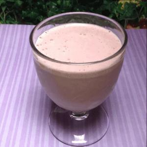 easy quick Strawberries avocado salad smoothie