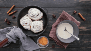 quick & easy cinnamon roll icing recipe